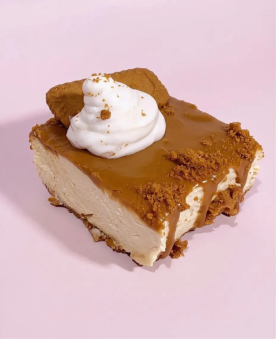 Lotus Drizzle slice with caramel glaze, biscuit crumbs and a speculoos biscuit